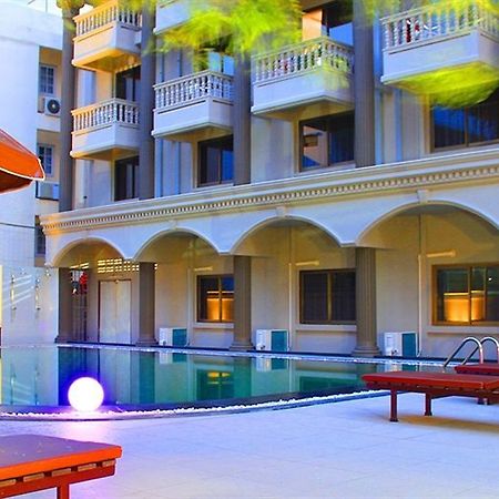 Honey alojamiento Hotel Pattaya Exterior foto